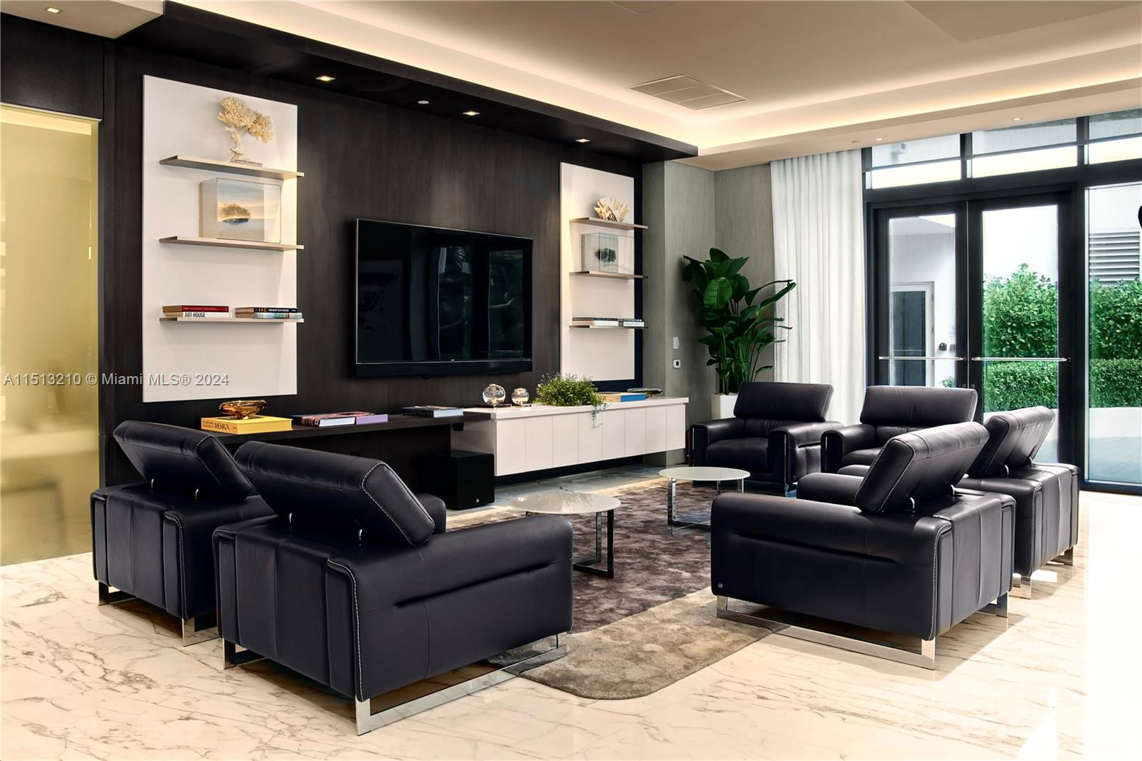 50 Pointe Dr, Miami Beach, FL, 33139 United States, 3 Bedrooms Bedrooms, ,4 BathroomsBathrooms,Residential,For Sale,Pointe Dr,A11513210