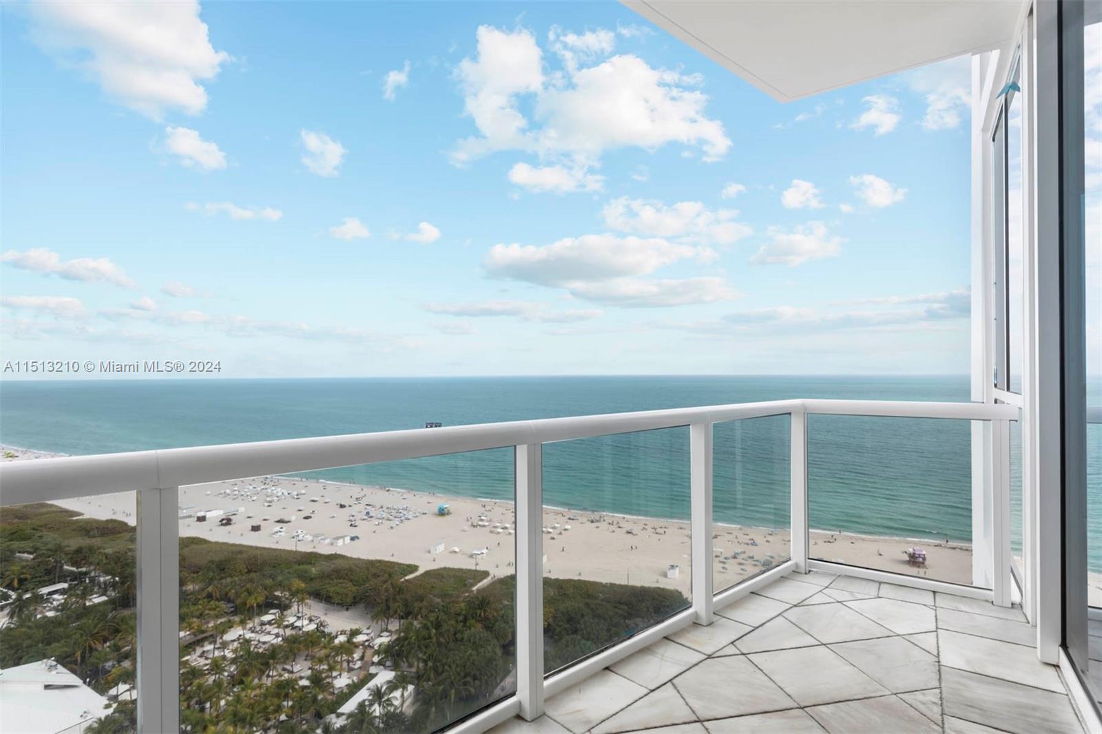 50 Pointe Dr, Miami Beach, FL, 33139 United States, 3 Bedrooms Bedrooms, ,4 BathroomsBathrooms,Residential,For Sale,Pointe Dr,A11513210