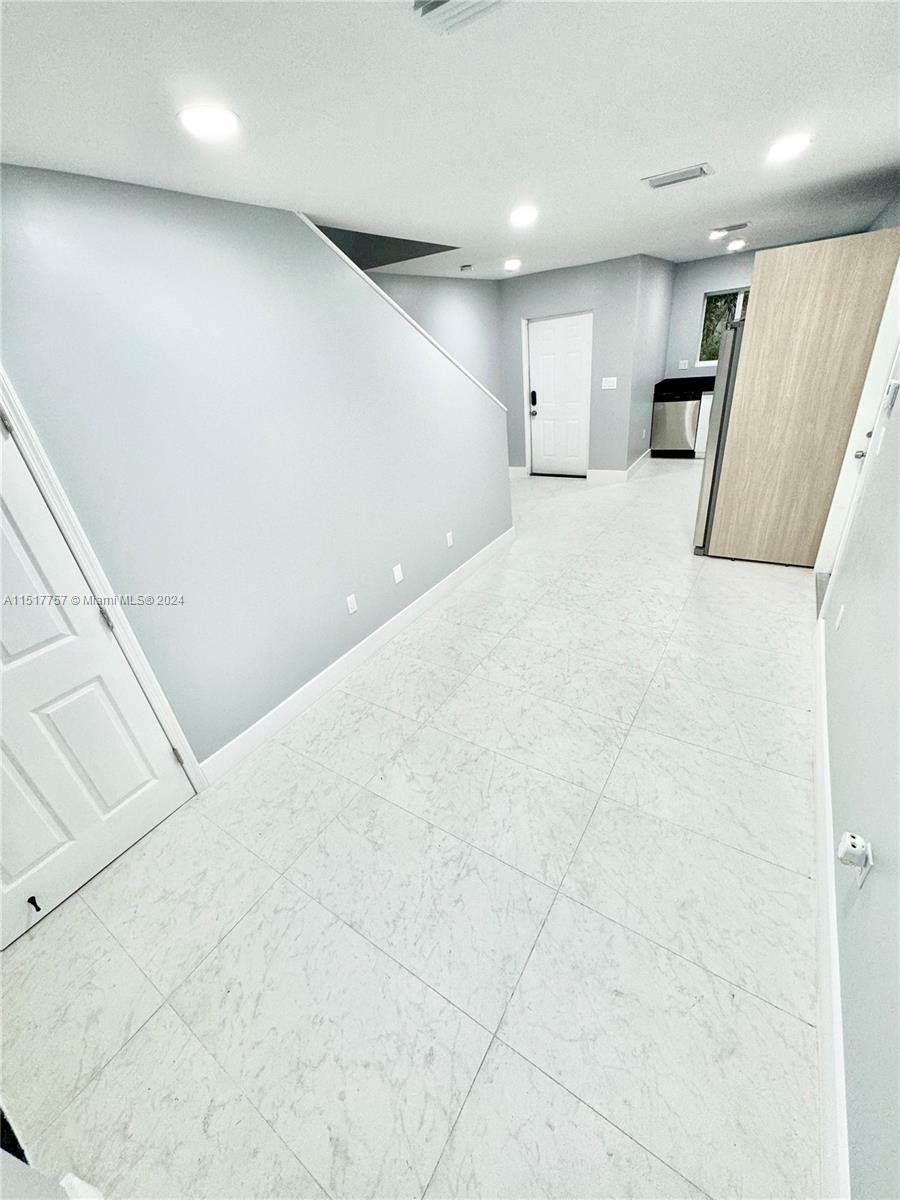 928 NW 2nd St, Fort Lauderdale, Florida 33311, 3 Bedrooms Bedrooms, ,2 BathroomsBathrooms,Residentiallease,For Rent,928 NW 2nd St,A11517757