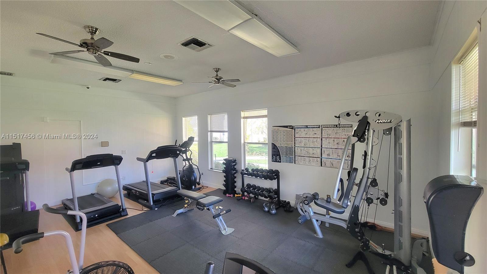 2851 Somerset Dr, Lauderdale Lakes, FL, 33311 United States, 1 Bedroom Bedrooms, ,1 BathroomBathrooms,Residential,For Sale,Somerset Dr,A11517456