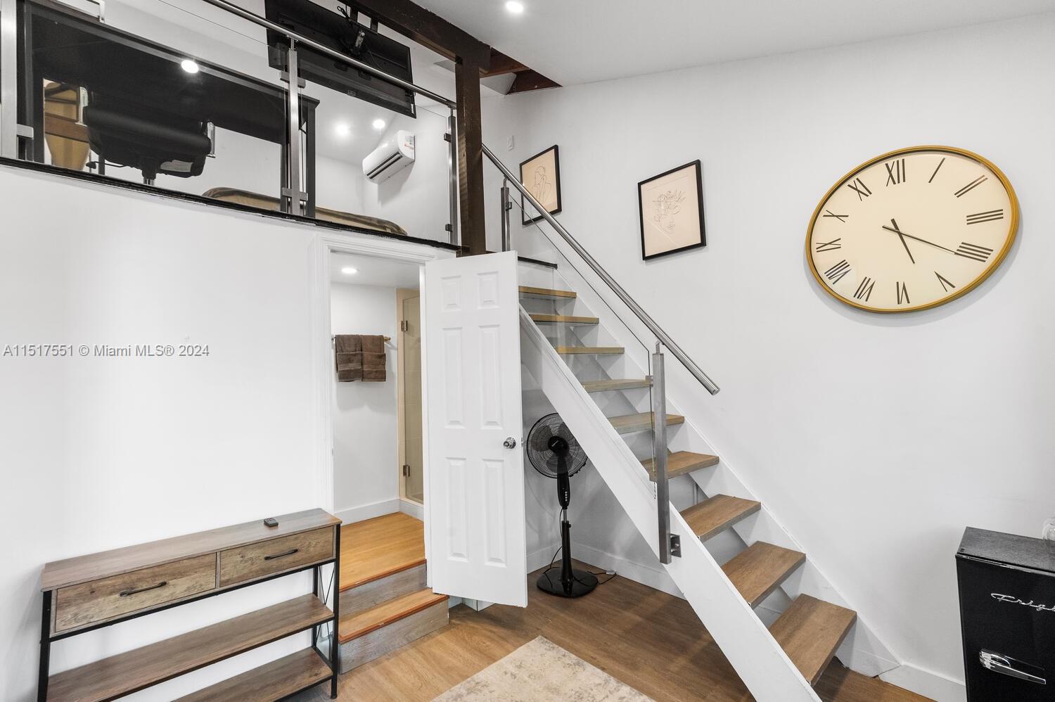 LOFT/CONVERTED GARAGE