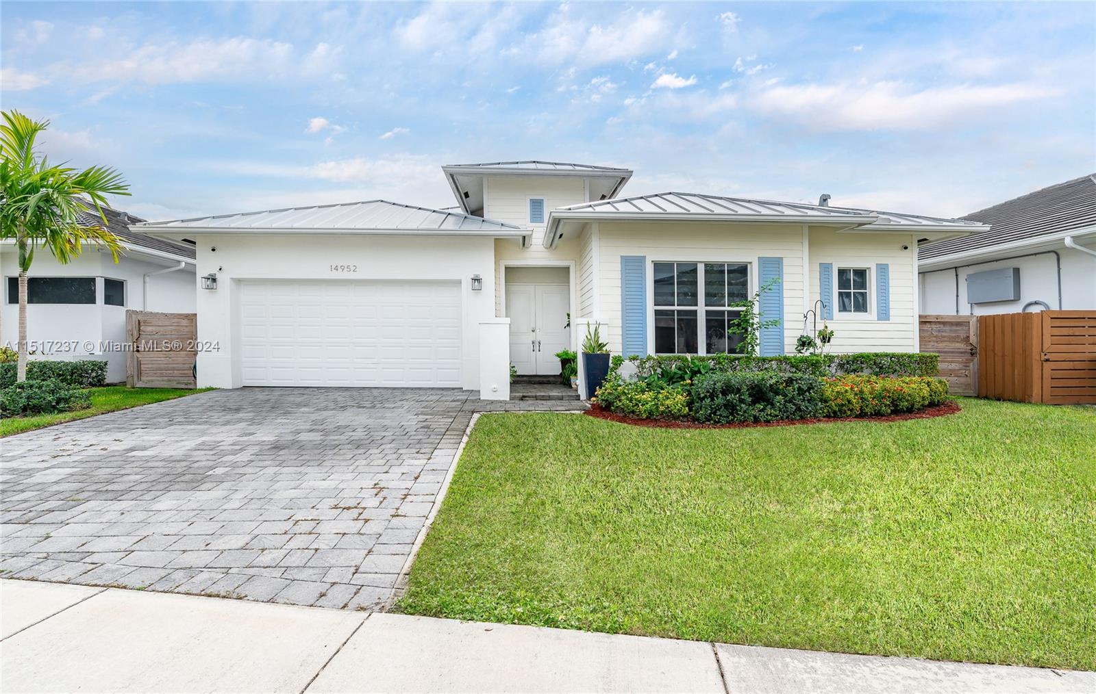 14952 SW 177th Ter  For Sale A11517237, FL