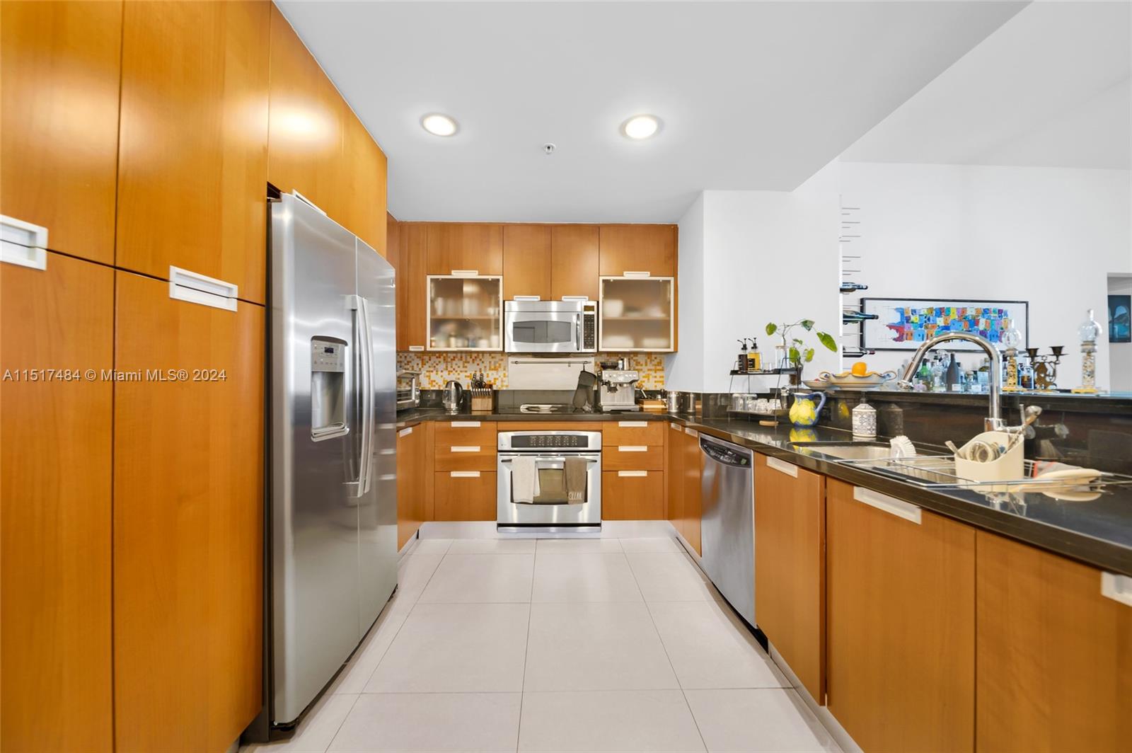 7901 Hispanola Ave 805, North Bay Village, Florida 33141, 2 Bedrooms Bedrooms, ,2 BathroomsBathrooms,Residentiallease,For Rent,7901 Hispanola Ave 805,A11517484