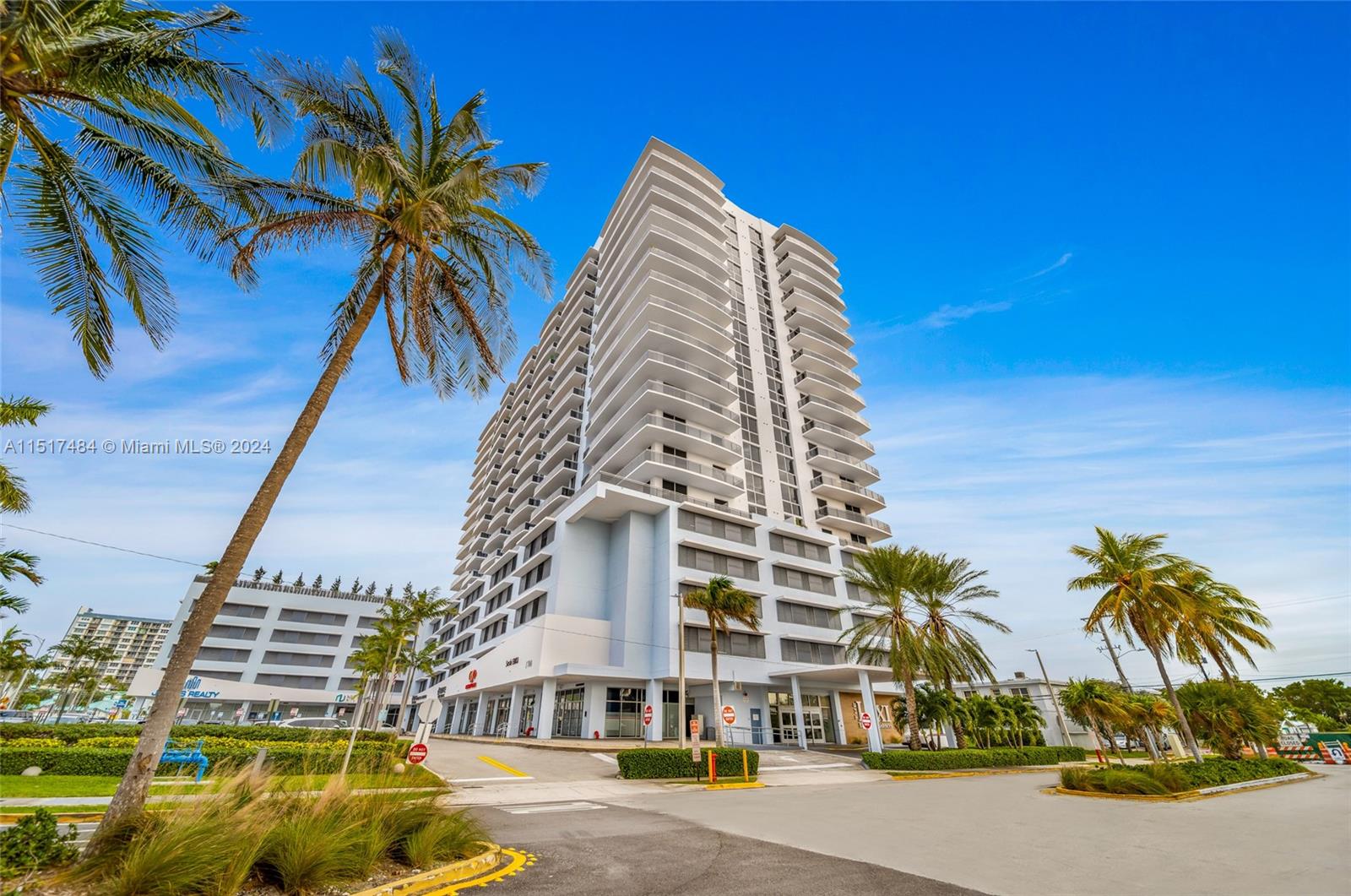 7901 Hispanola Ave 805, North Bay Village, Florida 33141, 2 Bedrooms Bedrooms, ,2 BathroomsBathrooms,Residentiallease,For Rent,7901 Hispanola Ave 805,A11517484