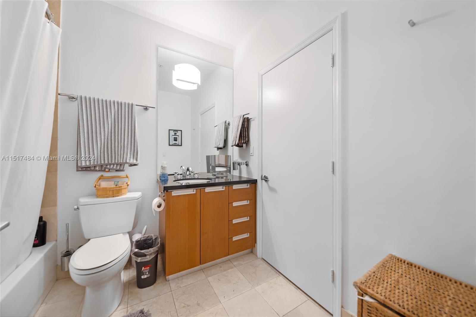 Ensuite 2nd Bedroom Bath