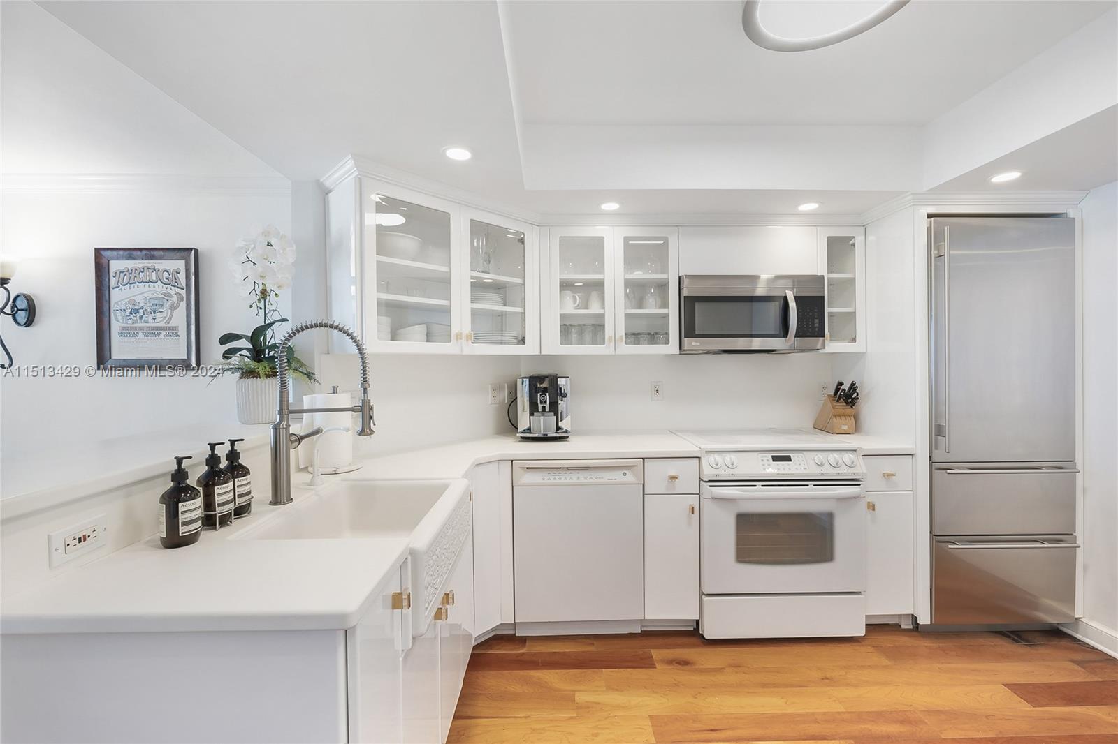 2200 OCEAN LN, Fort Lauderdale, FL, 33316 United States, 2 Bedrooms Bedrooms, ,1 BathroomBathrooms,Residential,For Sale,OCEAN LN,A11513429