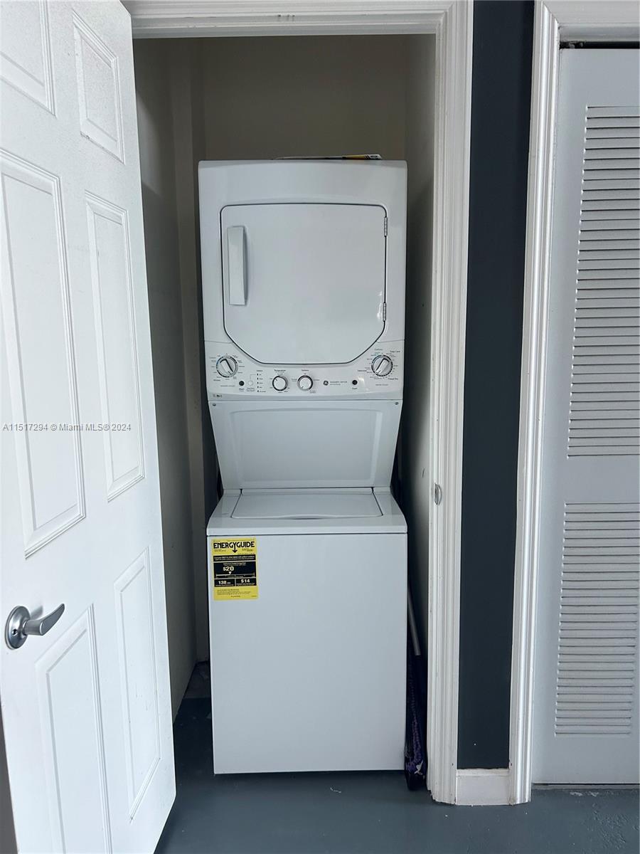 2100 Van Buren St 506, Hollywood, Florida 33020, 2 Bedrooms Bedrooms, ,2 BathroomsBathrooms,Residentiallease,For Rent,2100 Van Buren St 506,A11517294