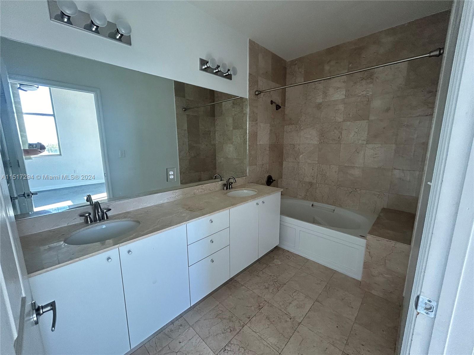 2100 Van Buren St 506, Hollywood, Florida 33020, 2 Bedrooms Bedrooms, ,2 BathroomsBathrooms,Residentiallease,For Rent,2100 Van Buren St 506,A11517294