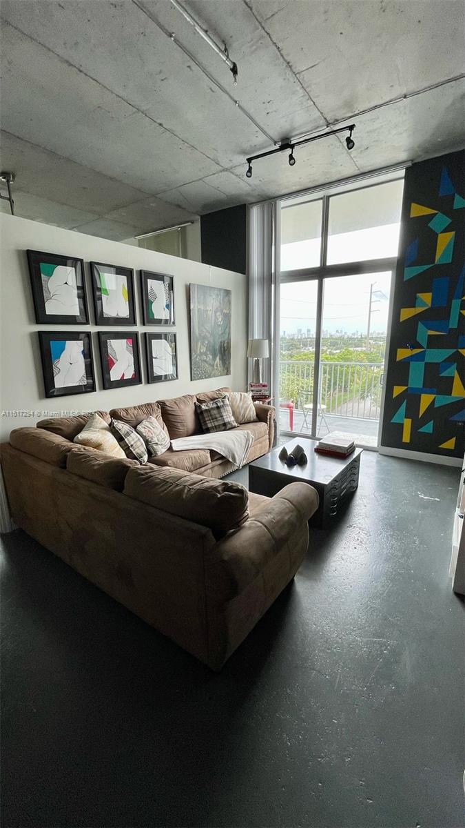 2100 Van Buren St 506, Hollywood, Florida 33020, 2 Bedrooms Bedrooms, ,2 BathroomsBathrooms,Residentiallease,For Rent,2100 Van Buren St 506,A11517294