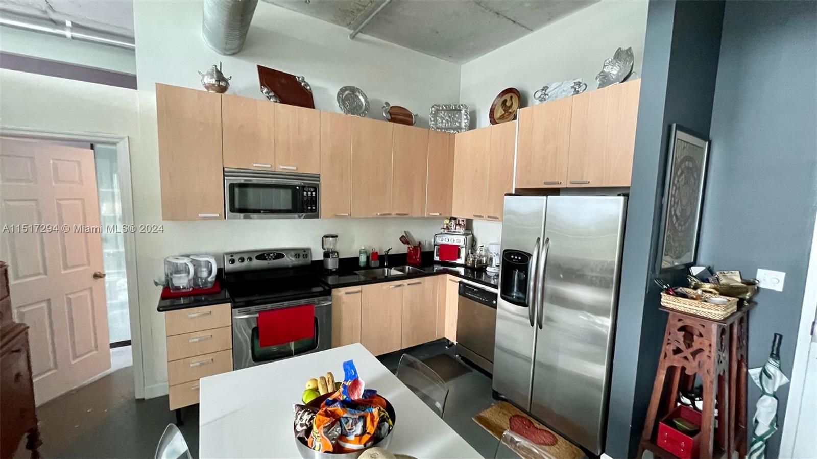 2100 Van Buren St 506, Hollywood, Florida 33020, 2 Bedrooms Bedrooms, ,2 BathroomsBathrooms,Residentiallease,For Rent,2100 Van Buren St 506,A11517294