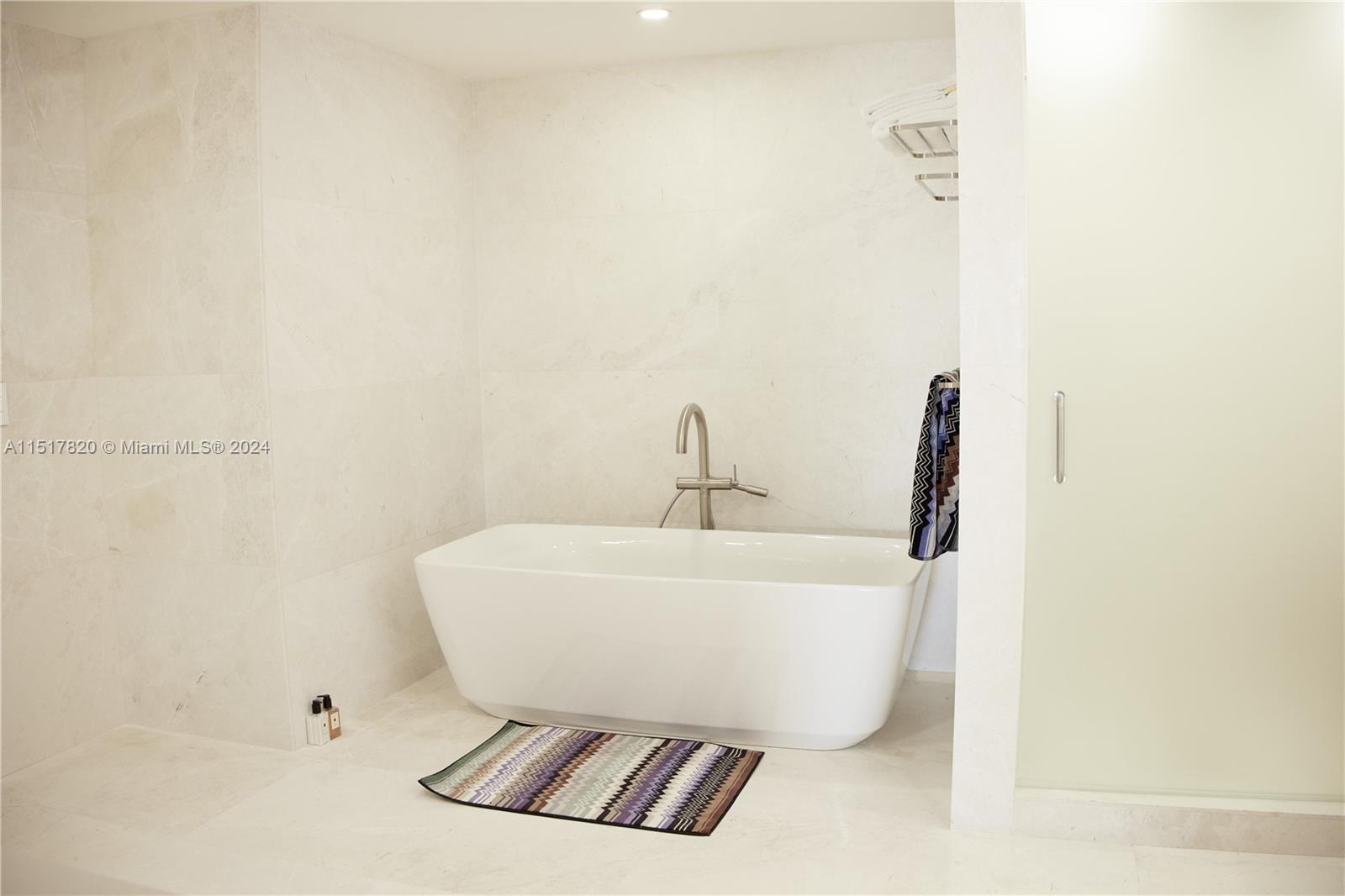 7944 Fisher Island Dr, Miami Beach, FL, 33109 United States, 3 Bedrooms Bedrooms, ,3 BathroomsBathrooms,Residential,For Sale,Fisher Island Dr,A11517820