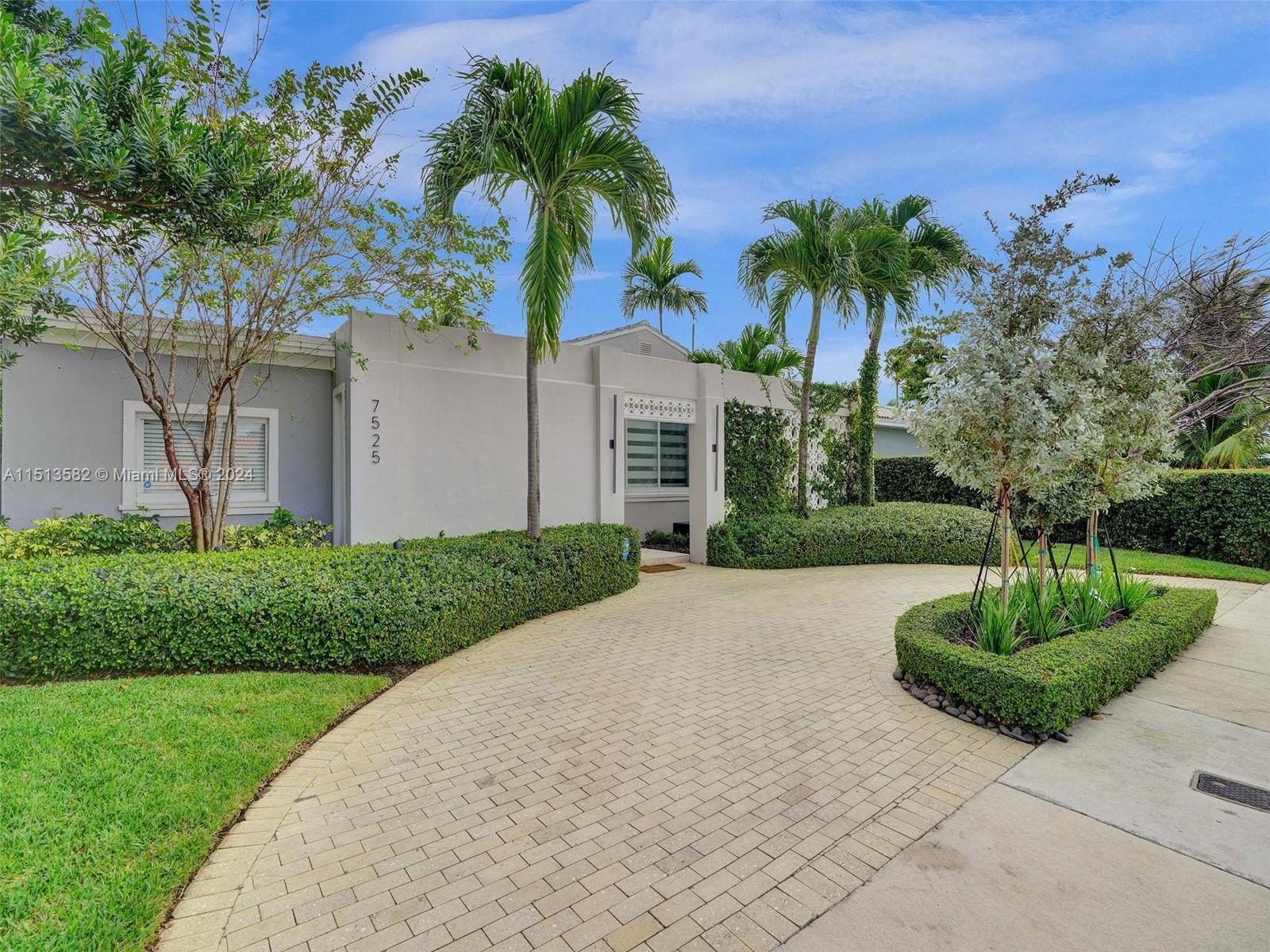 7525 Hispanola Ave, North Bay Village, Florida 33141, 3 Bedrooms Bedrooms, ,2 BathroomsBathrooms,Residentiallease,For Rent,7525 Hispanola Ave,A11513582