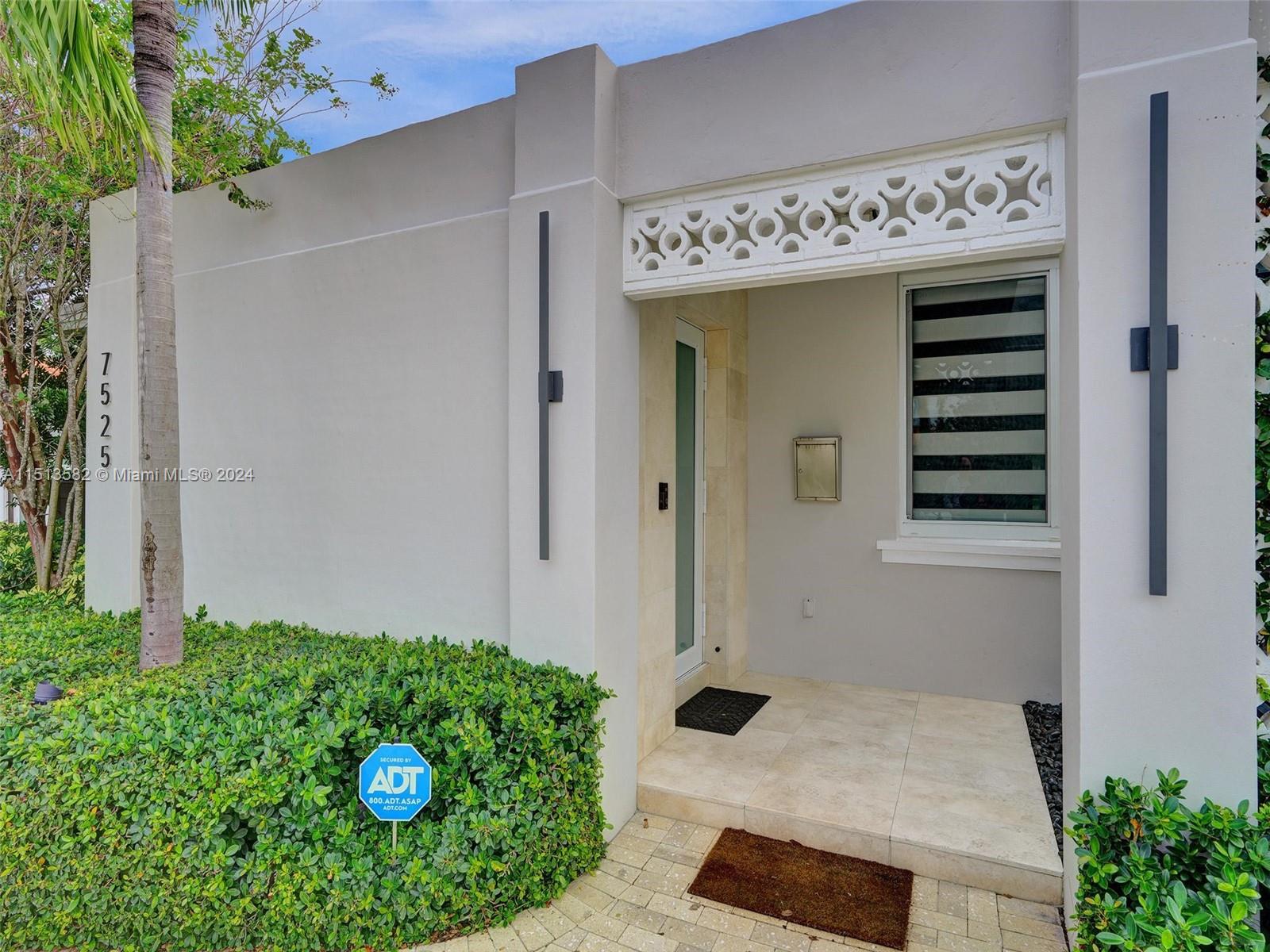 7525 Hispanola Ave, North Bay Village, Florida 33141, 3 Bedrooms Bedrooms, ,2 BathroomsBathrooms,Residentiallease,For Rent,7525 Hispanola Ave,A11513582