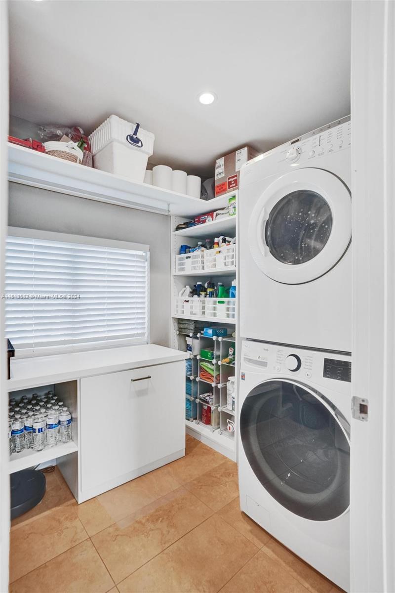 7525 Hispanola Ave, North Bay Village, Florida 33141, 3 Bedrooms Bedrooms, ,2 BathroomsBathrooms,Residentiallease,For Rent,7525 Hispanola Ave,A11513582