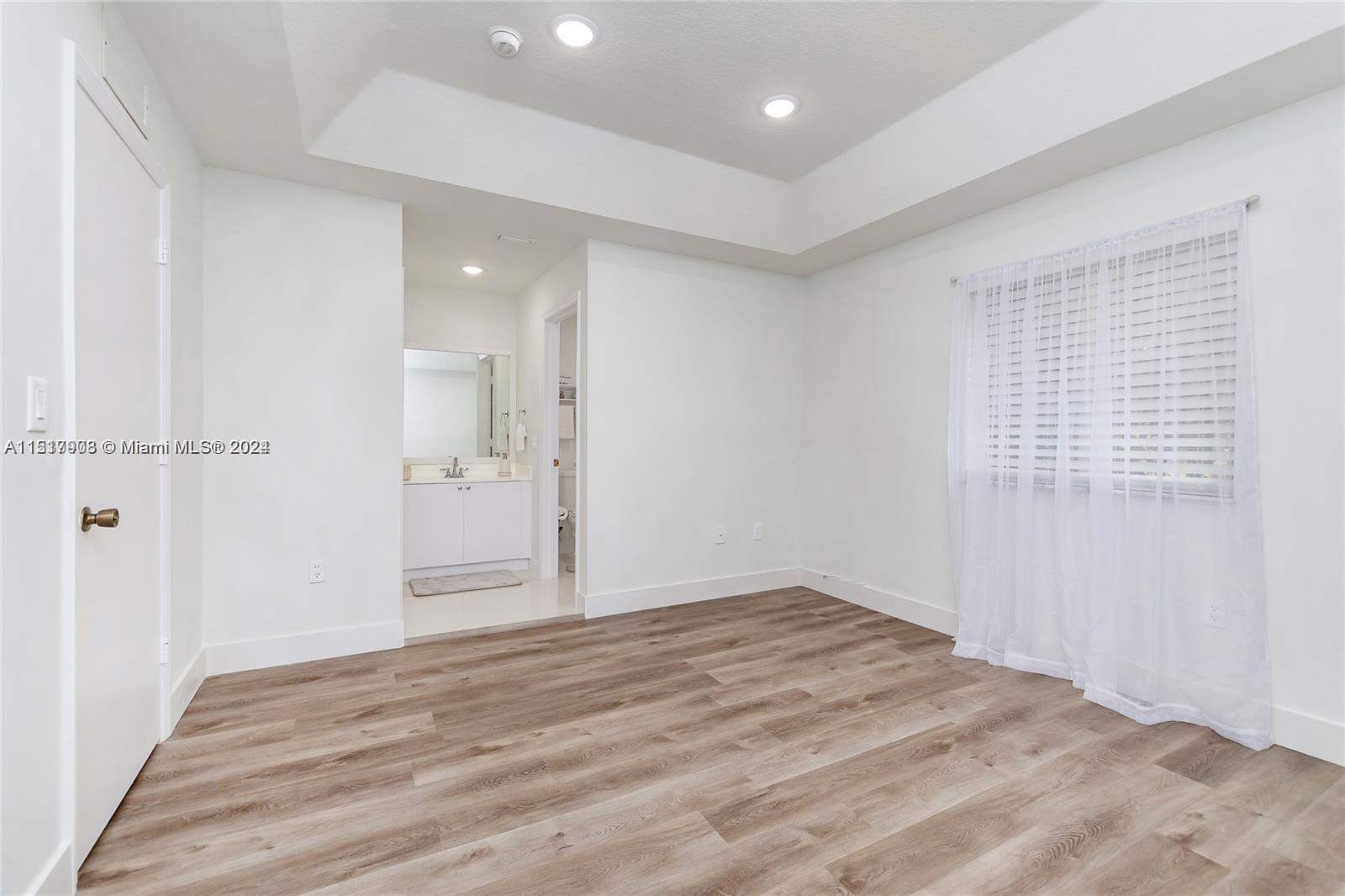 2909 SE 15th Ter 2909, Homestead, Florida 33035, 3 Bedrooms Bedrooms, ,2 BathroomsBathrooms,Residential,For Sale,2909 SE 15th Ter 2909,A11517908