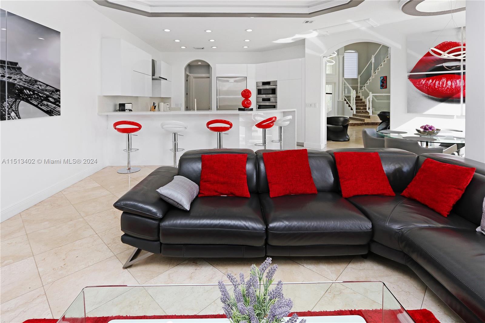 922 Washington St, Hollywood, FL, 33019 United States, 5 Bedrooms Bedrooms, ,4 BathroomsBathrooms,Residential,For Sale,Washington St,A11513402