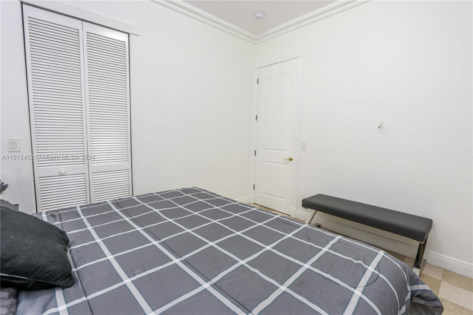 922 Washington St, Hollywood, FL, 33019 United States, 5 Bedrooms Bedrooms, ,4 BathroomsBathrooms,Residential,For Sale,Washington St,A11513402