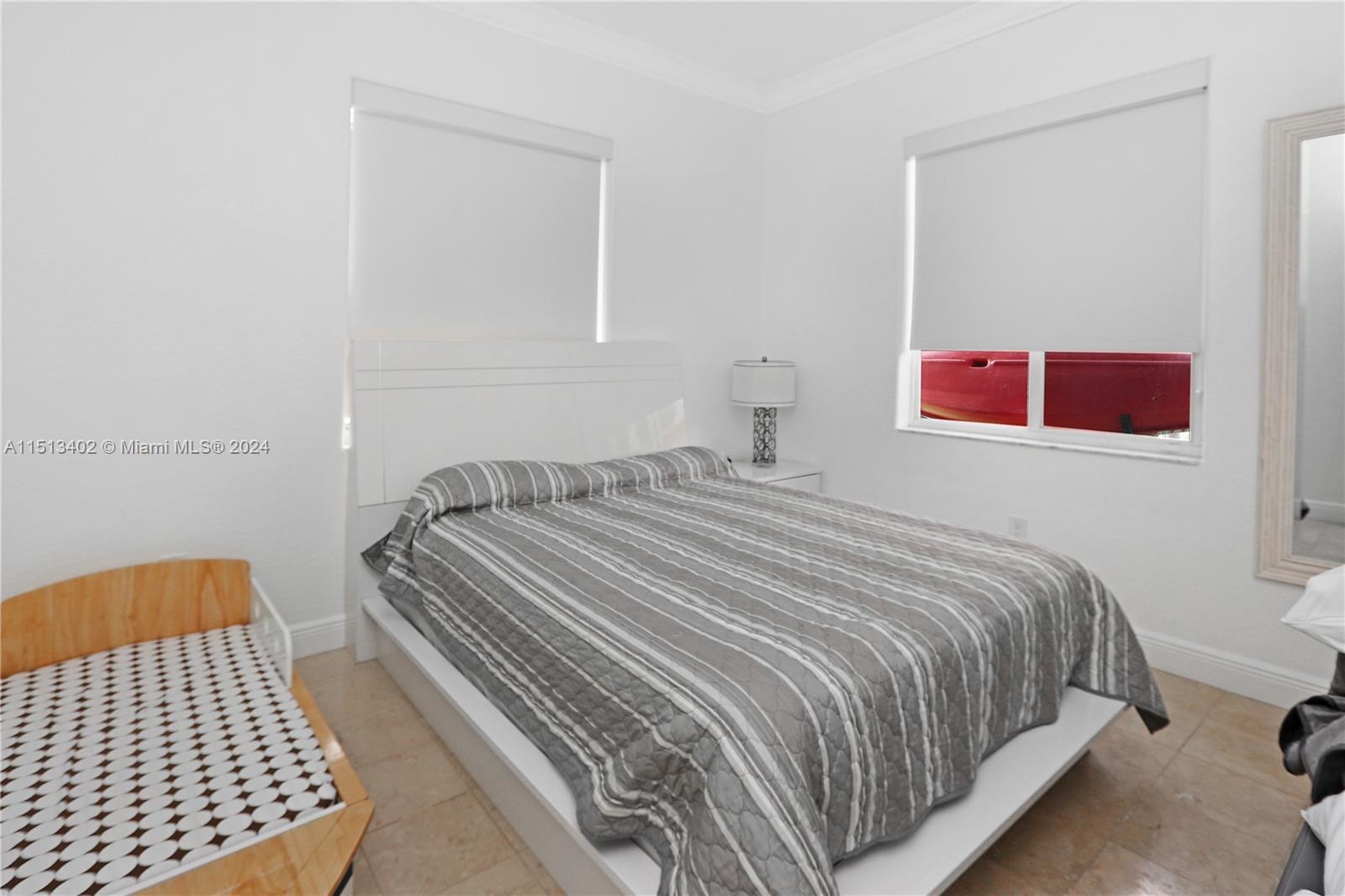 922 Washington St, Hollywood, FL, 33019 United States, 5 Bedrooms Bedrooms, ,4 BathroomsBathrooms,Residential,For Sale,Washington St,A11513402