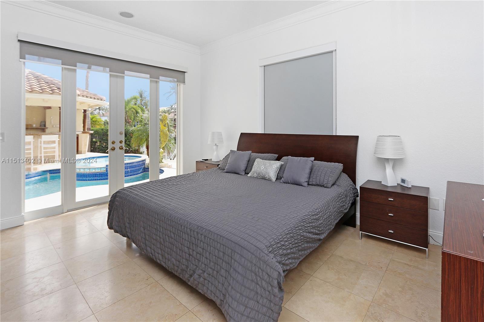 922 Washington St, Hollywood, FL, 33019 United States, 5 Bedrooms Bedrooms, ,4 BathroomsBathrooms,Residential,For Sale,Washington St,A11513402