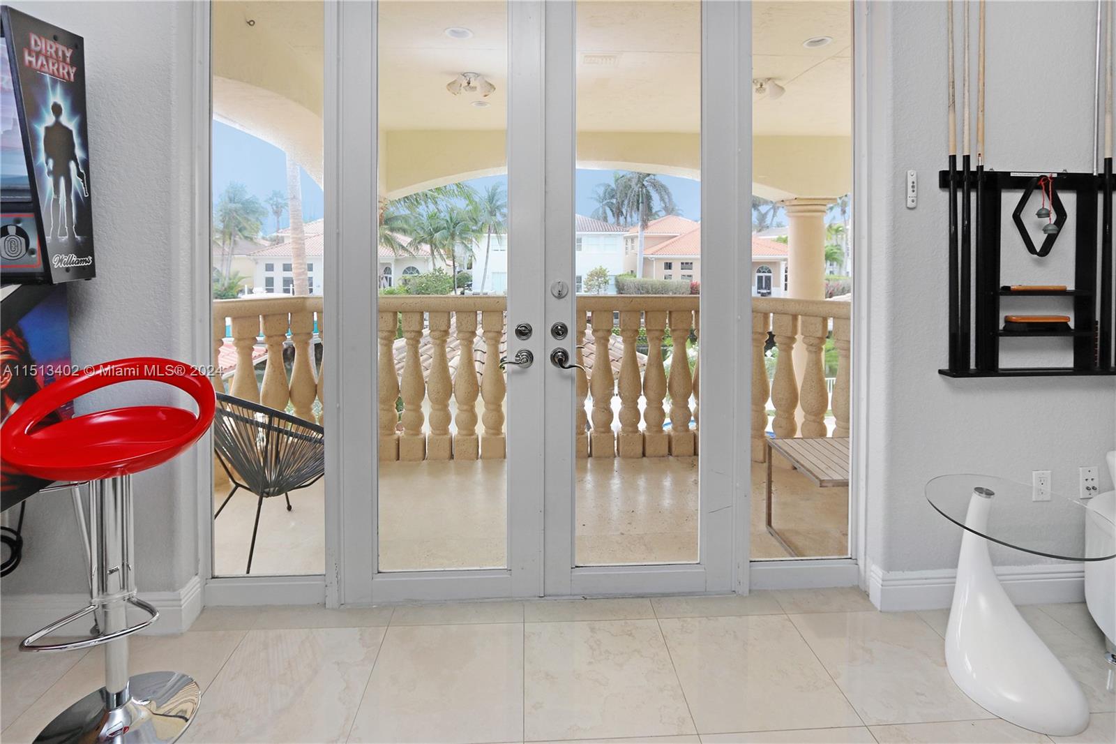 922 Washington St, Hollywood, FL, 33019 United States, 5 Bedrooms Bedrooms, ,4 BathroomsBathrooms,Residential,For Sale,Washington St,A11513402