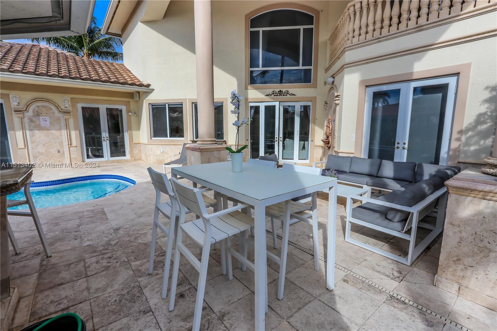 922 Washington St, Hollywood, FL, 33019 United States, 5 Bedrooms Bedrooms, ,4 BathroomsBathrooms,Residential,For Sale,Washington St,A11513402