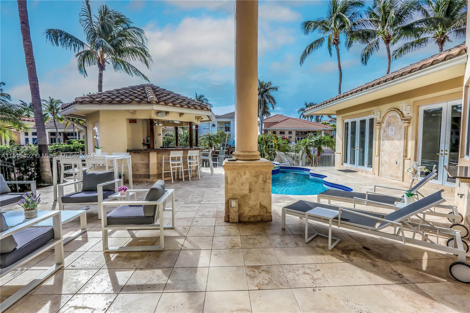 922 Washington St, Hollywood, FL, 33019 United States, 5 Bedrooms Bedrooms, ,4 BathroomsBathrooms,Residential,For Sale,Washington St,A11513402