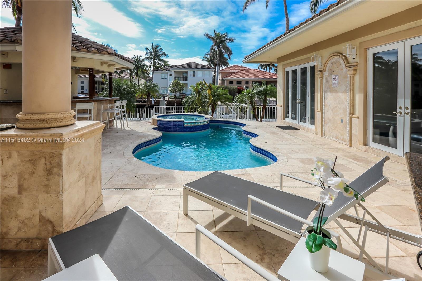 922 Washington St, Hollywood, FL, 33019 United States, 5 Bedrooms Bedrooms, ,4 BathroomsBathrooms,Residential,For Sale,Washington St,A11513402