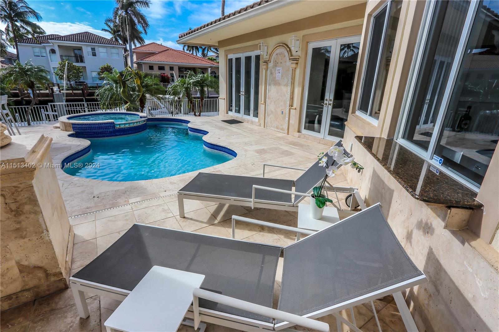 922 Washington St, Hollywood, FL, 33019 United States, 5 Bedrooms Bedrooms, ,4 BathroomsBathrooms,Residential,For Sale,Washington St,A11513402