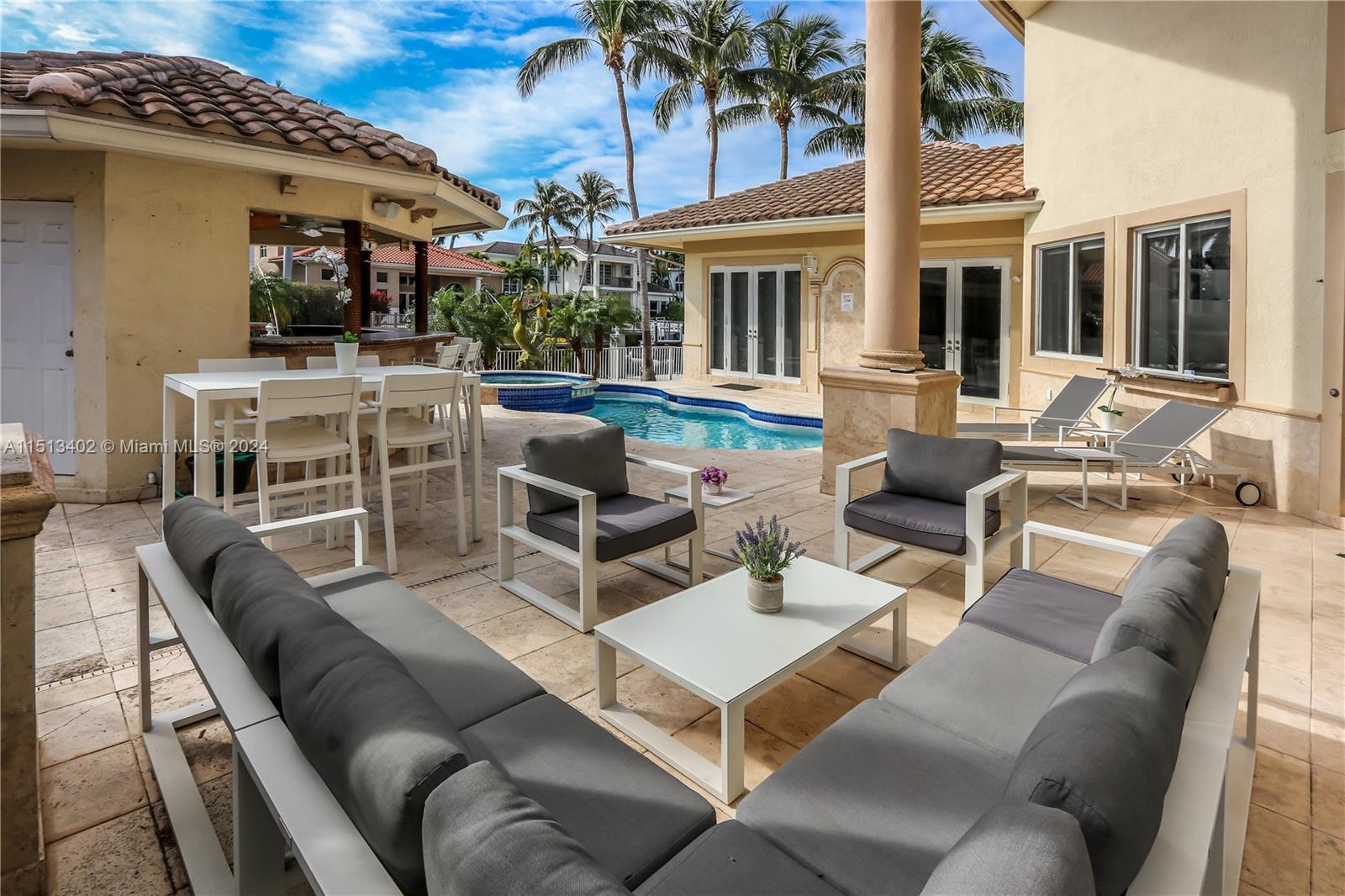 922 Washington St, Hollywood, FL, 33019 United States, 5 Bedrooms Bedrooms, ,4 BathroomsBathrooms,Residential,For Sale,Washington St,A11513402