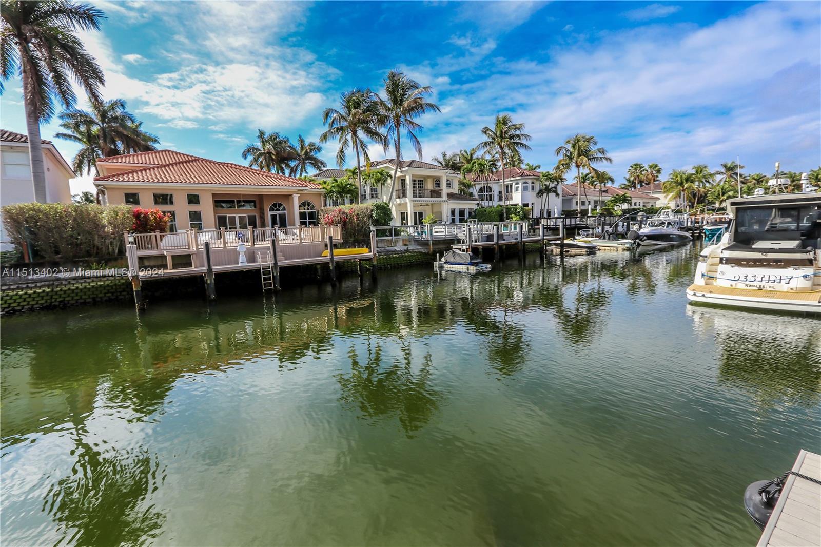 922 Washington St, Hollywood, FL, 33019 United States, 5 Bedrooms Bedrooms, ,4 BathroomsBathrooms,Residential,For Sale,Washington St,A11513402