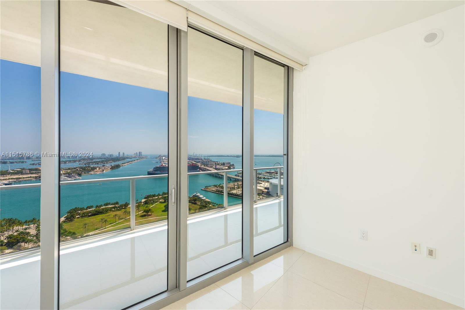 1100 Biscayne Blvd 3604, Miami, Florida 33132, 2 Bedrooms Bedrooms, ,2 BathroomsBathrooms,Residentiallease,For Rent,1100 Biscayne Blvd 3604,A11515786
