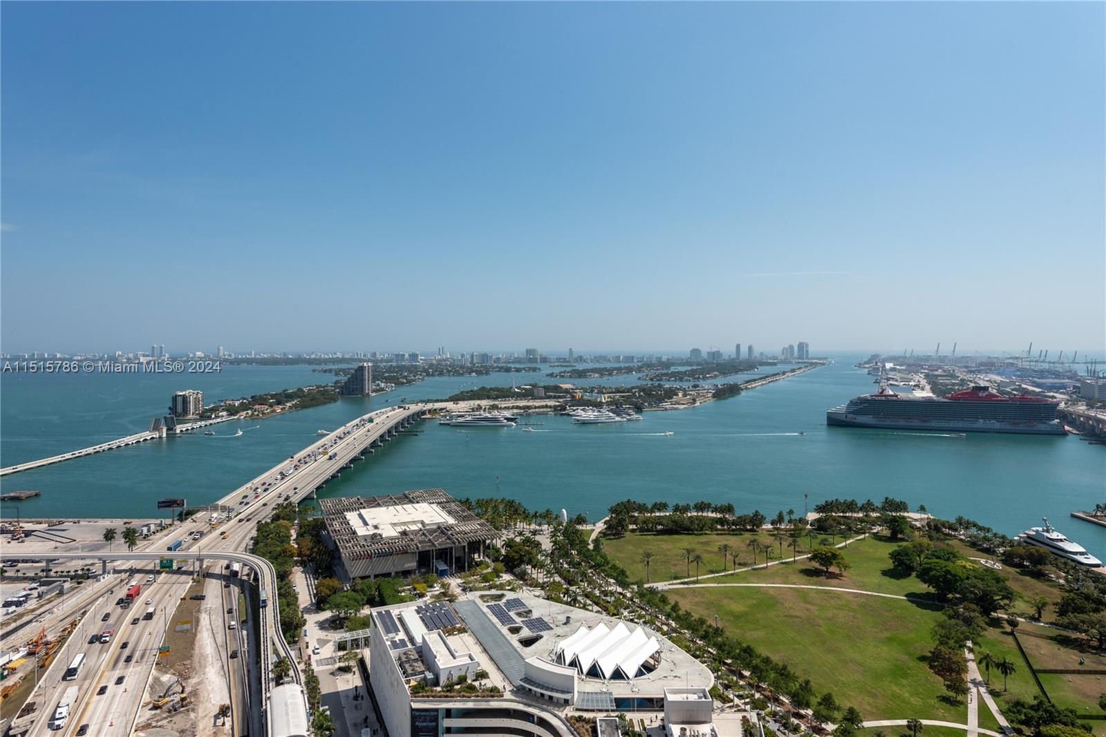 1100 Biscayne Blvd 3604, Miami, Florida 33132, 2 Bedrooms Bedrooms, ,2 BathroomsBathrooms,Residentiallease,For Rent,1100 Biscayne Blvd 3604,A11515786