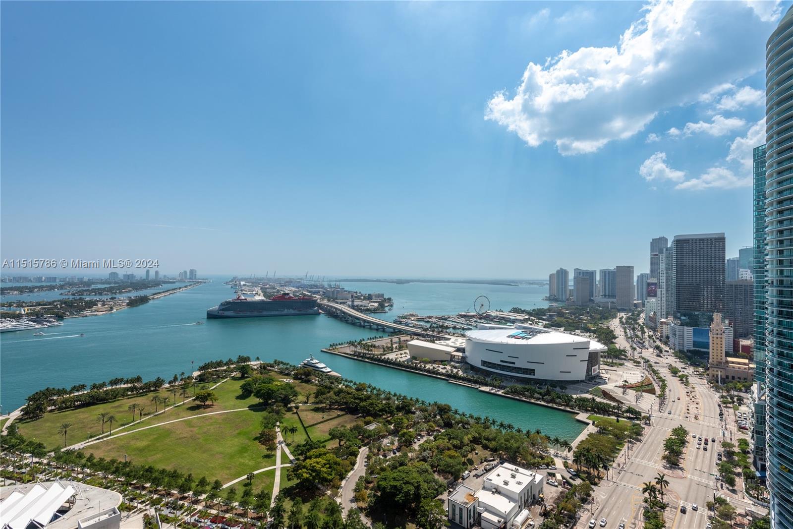 1100 Biscayne Blvd 3604, Miami, Florida 33132, 2 Bedrooms Bedrooms, ,2 BathroomsBathrooms,Residentiallease,For Rent,1100 Biscayne Blvd 3604,A11515786