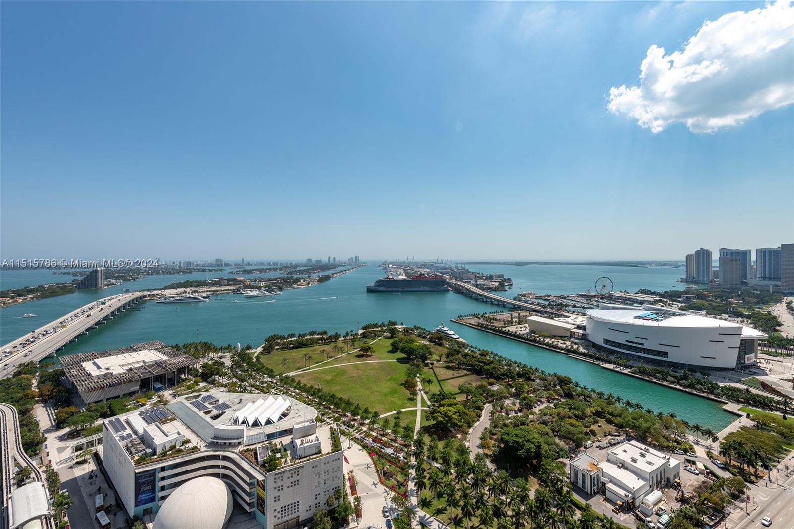 1100 Biscayne Blvd 3604, Miami, Florida 33132, 2 Bedrooms Bedrooms, ,2 BathroomsBathrooms,Residentiallease,For Rent,1100 Biscayne Blvd 3604,A11515786
