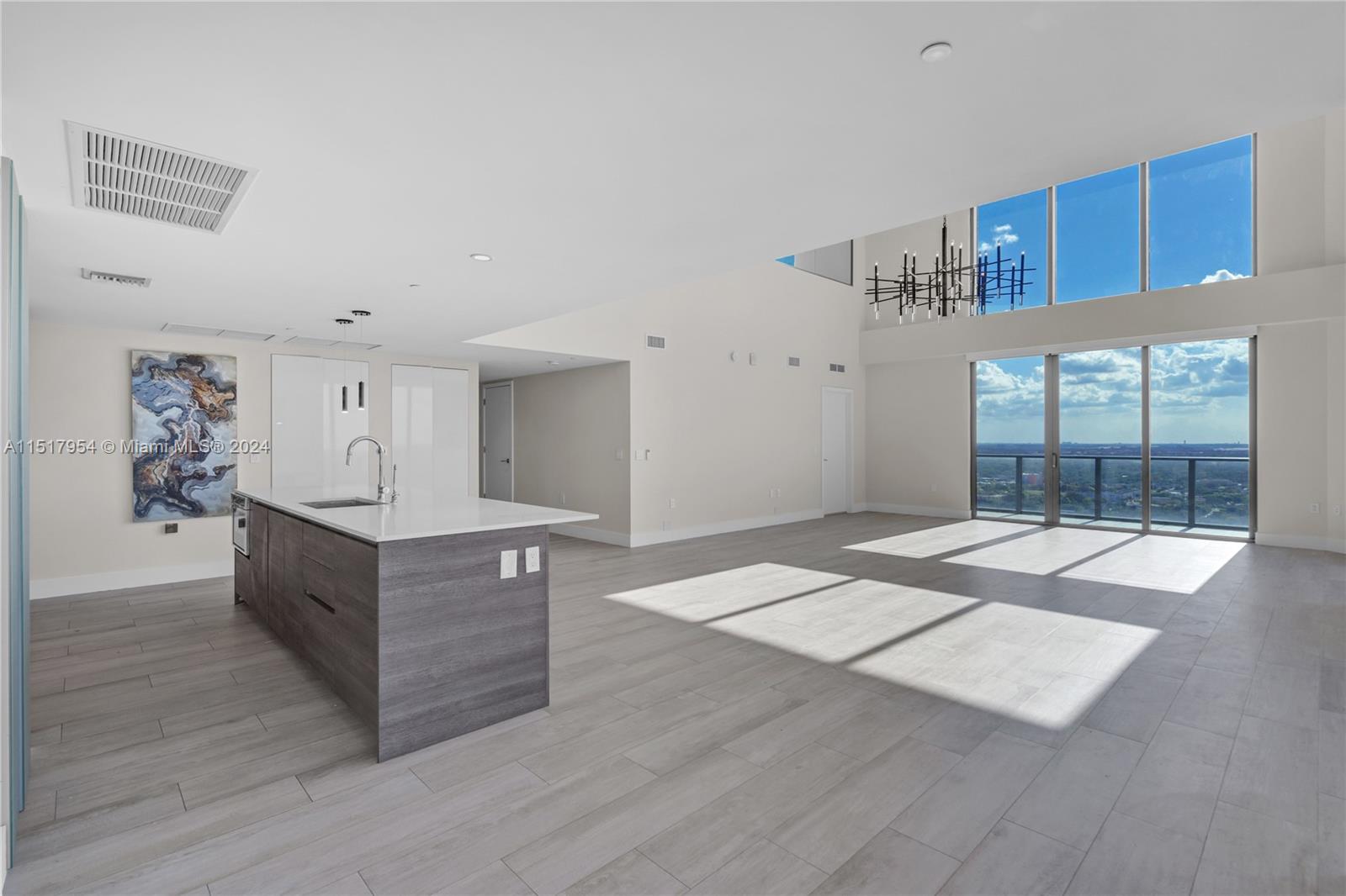 121 NE 34th St PH3217, Miami, Florida 33137, 4 Bedrooms Bedrooms, ,4 BathroomsBathrooms,Residentiallease,For Rent,121 NE 34th St PH3217,A11517954