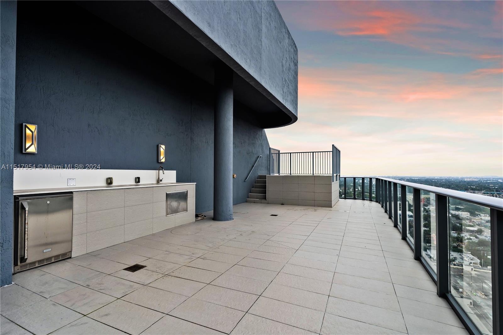 121 NE 34th St PH3217, Miami, Florida 33137, 4 Bedrooms Bedrooms, ,4 BathroomsBathrooms,Residentiallease,For Rent,121 NE 34th St PH3217,A11517954