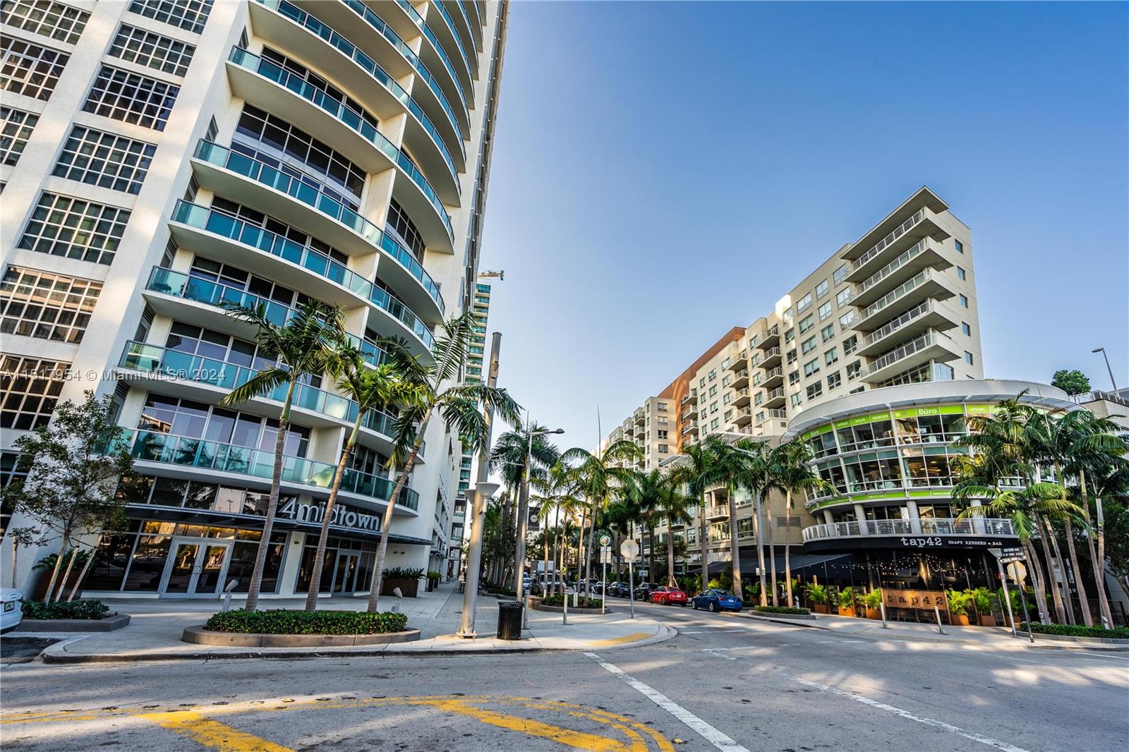 121 NE 34th St PH3217, Miami, Florida 33137, 4 Bedrooms Bedrooms, ,4 BathroomsBathrooms,Residentiallease,For Rent,121 NE 34th St PH3217,A11517954