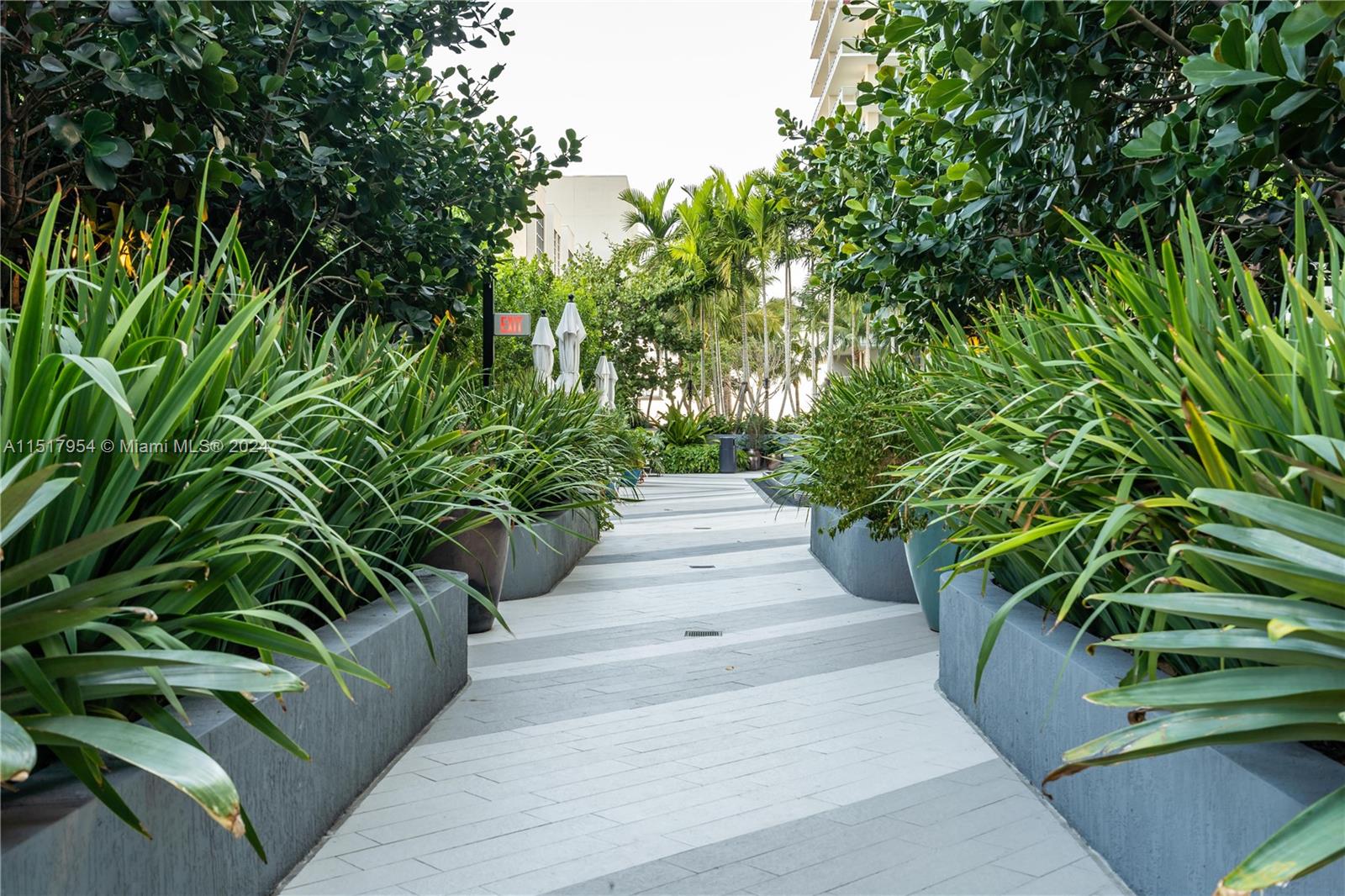 121 NE 34th St PH3217, Miami, Florida 33137, 4 Bedrooms Bedrooms, ,4 BathroomsBathrooms,Residentiallease,For Rent,121 NE 34th St PH3217,A11517954