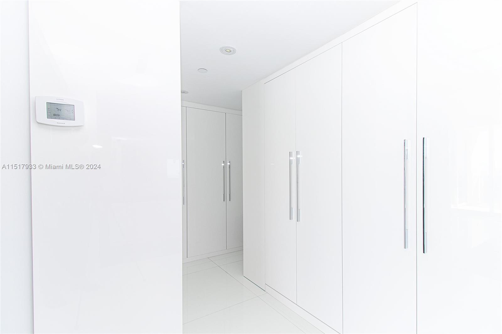 Walking Closet