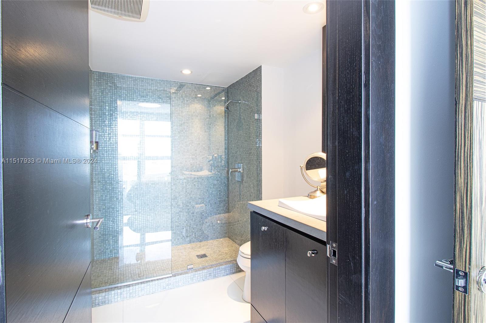 19111 Collins Ave, Sunny Isles Beach, FL, 33160 United States, 3 Bedrooms Bedrooms, ,3 BathroomsBathrooms,Residential,For Sale,Collins Ave,A11517933