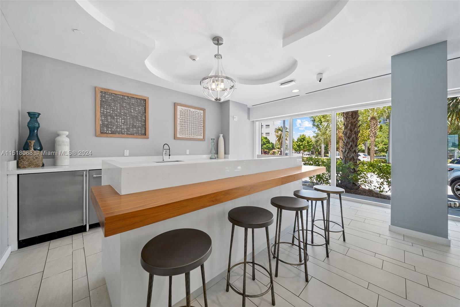 910 West Ave 1533, Miami Beach, Florida 33139, 1 Bedroom Bedrooms, ,1 BathroomBathrooms,Residentiallease,For Rent,910 West Ave 1533,A11518068