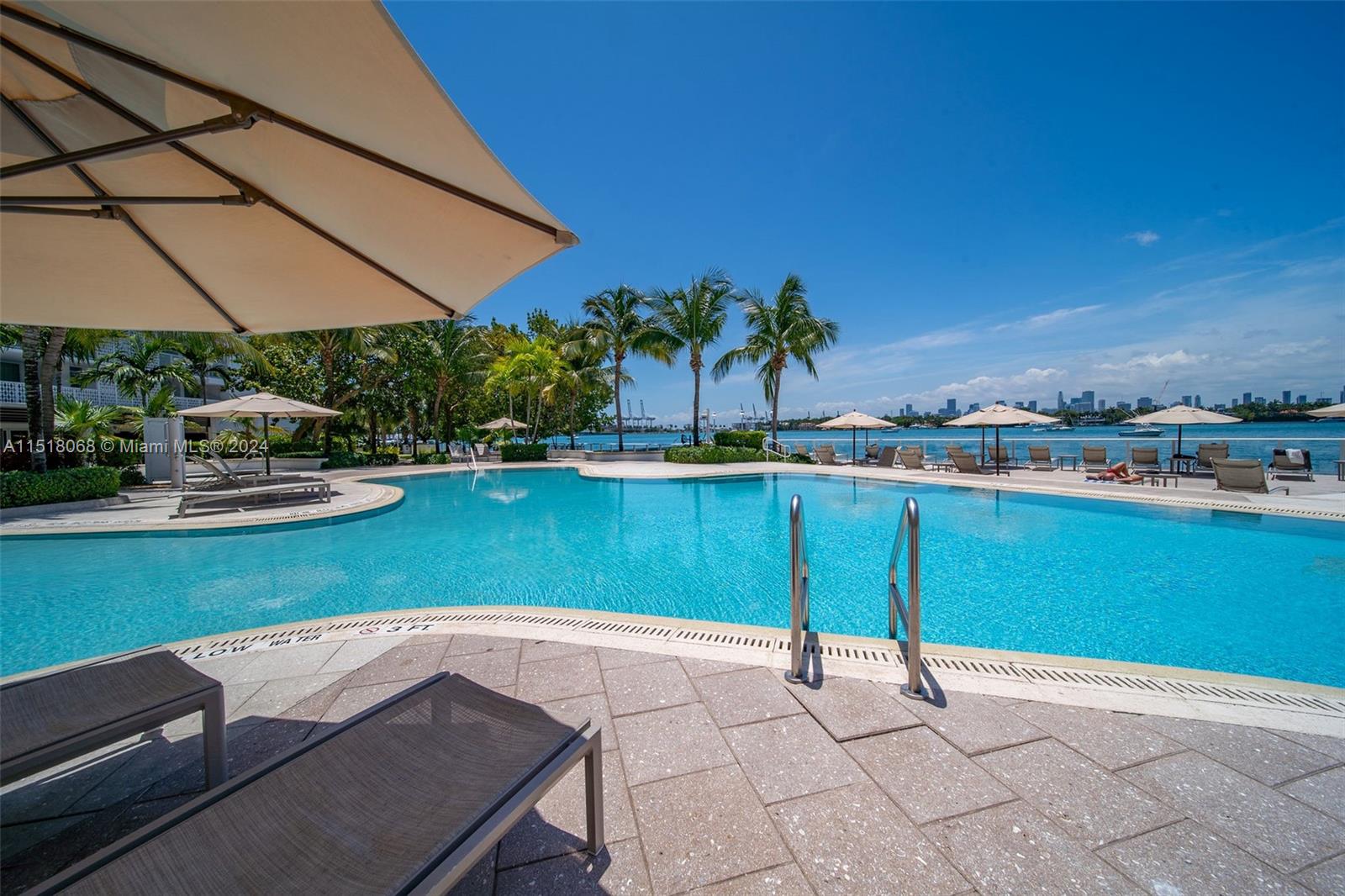 910 West Ave 1533, Miami Beach, Florida 33139, 1 Bedroom Bedrooms, ,1 BathroomBathrooms,Residentiallease,For Rent,910 West Ave 1533,A11518068