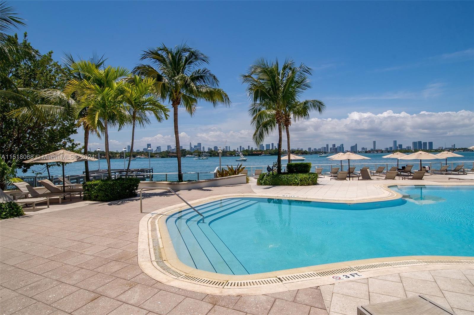 910 West Ave 1533, Miami Beach, Florida 33139, 1 Bedroom Bedrooms, ,1 BathroomBathrooms,Residentiallease,For Rent,910 West Ave 1533,A11518068