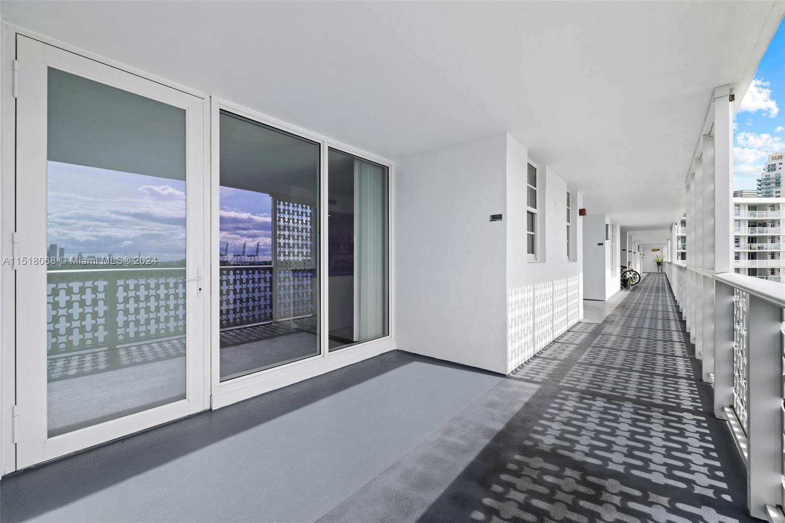 910 West Ave 1533, Miami Beach, Florida 33139, 1 Bedroom Bedrooms, ,1 BathroomBathrooms,Residentiallease,For Rent,910 West Ave 1533,A11518068
