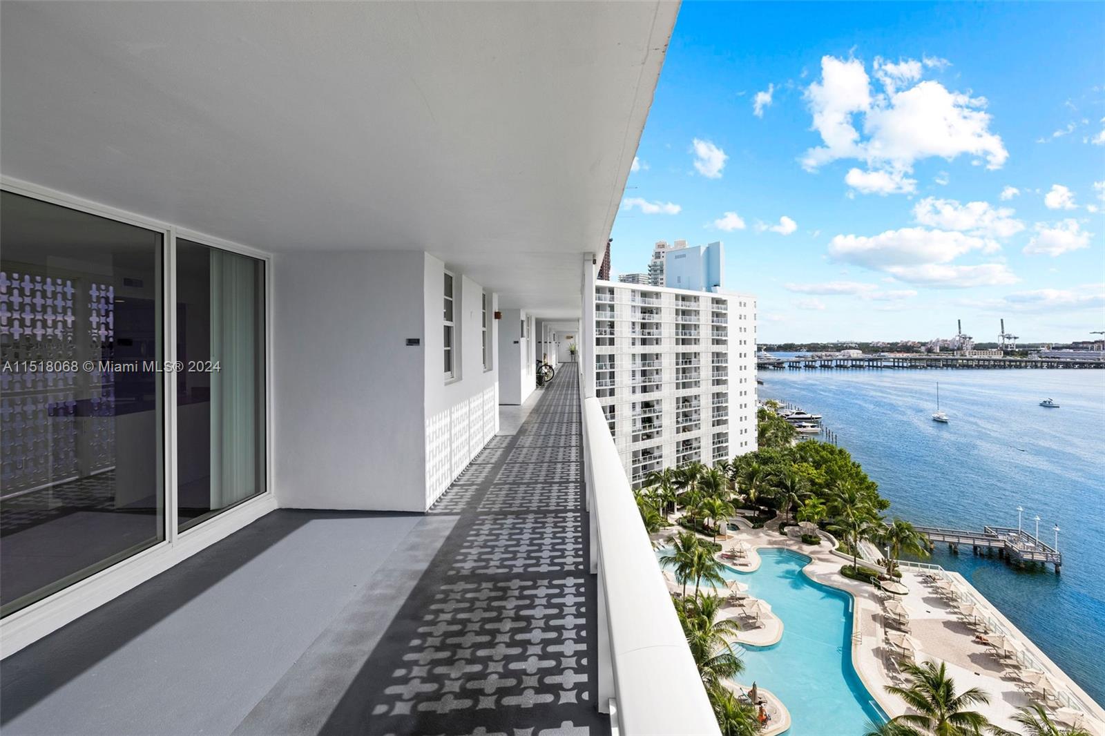 910 West Ave 1533, Miami Beach, Florida 33139, 1 Bedroom Bedrooms, ,1 BathroomBathrooms,Residentiallease,For Rent,910 West Ave 1533,A11518068