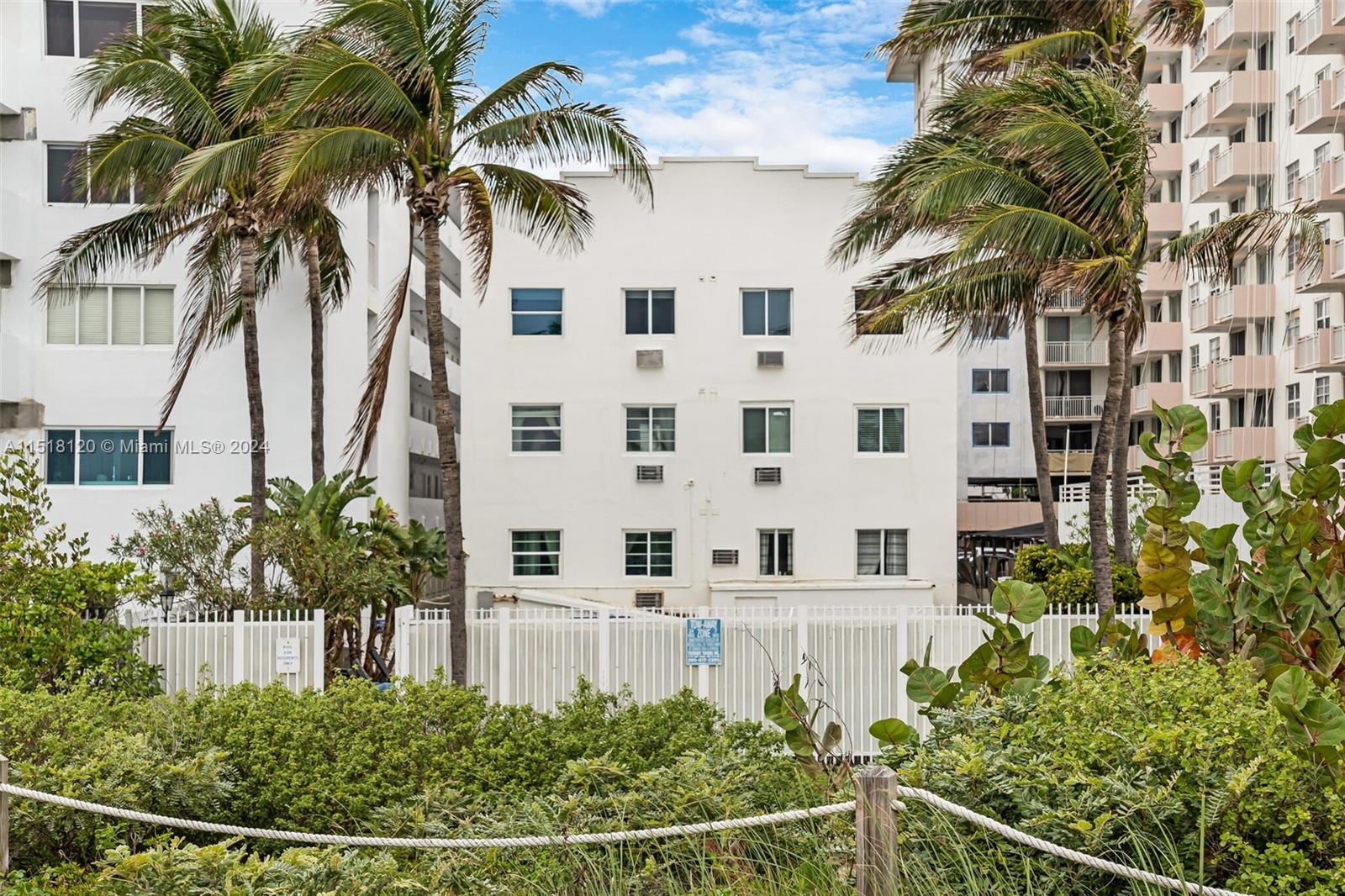 335 Ocean Dr 126, Miami Beach, Florida 33139, ,1 BathroomBathrooms,Residential,For Sale,335 Ocean Dr 126,A11518120