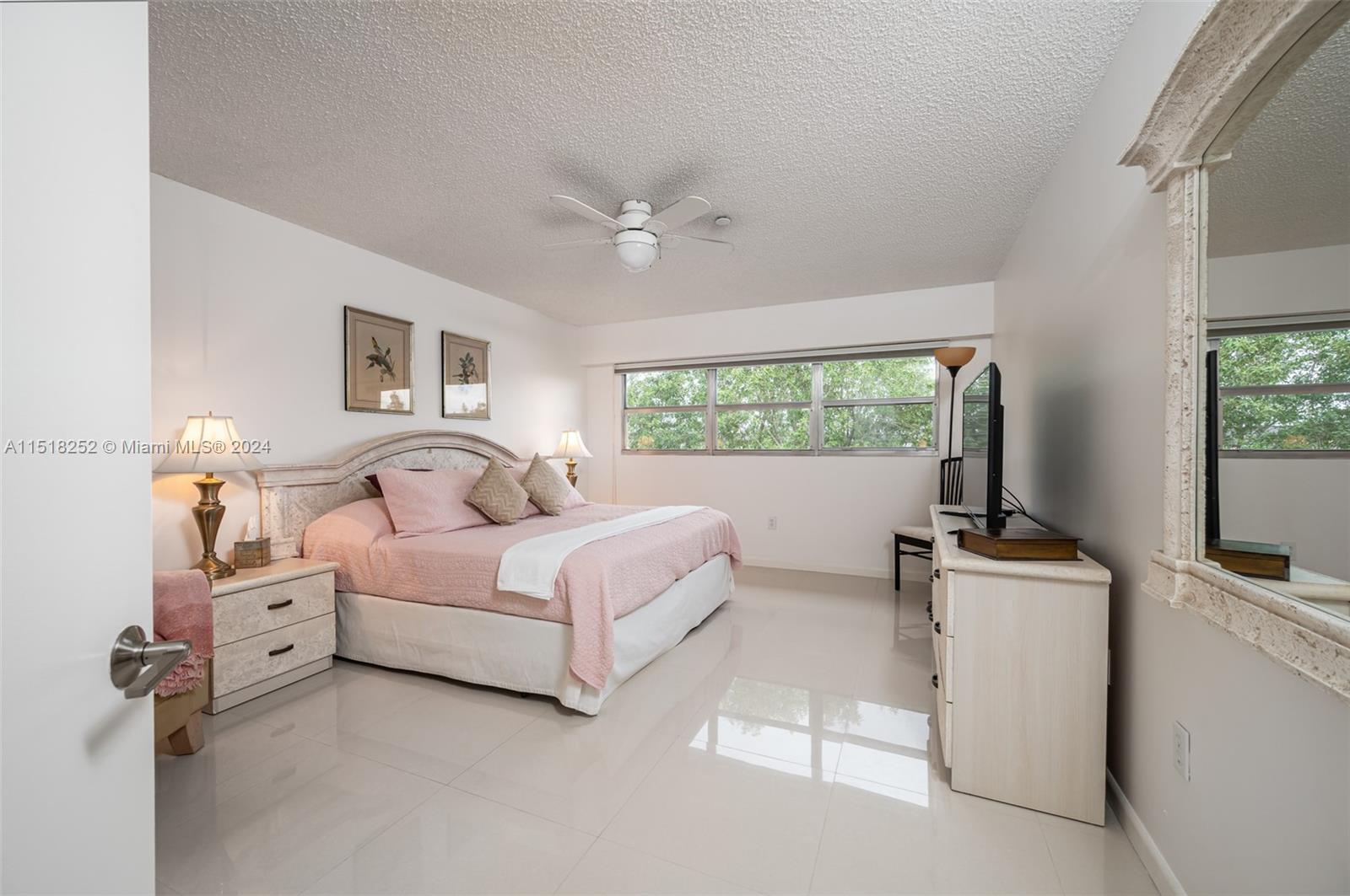 701 141st Ave, Pembroke Pines, FL, 33027 United States, 2 Bedrooms Bedrooms, ,2 BathroomsBathrooms,Residential,For Sale,141st Ave,A11518252