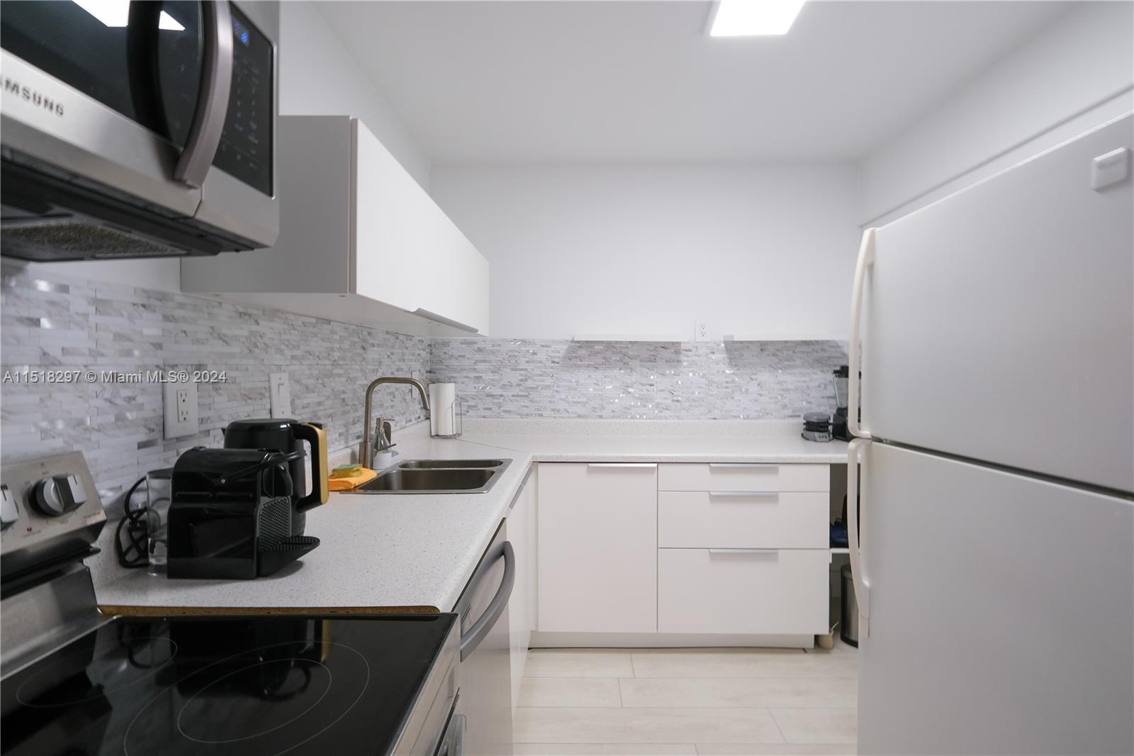 3731 Country Club Dr, Aventura, FL, 33180 United States, 2 Bedrooms Bedrooms, ,2 BathroomsBathrooms,Residential,For Sale,Country Club Dr,A11518297
