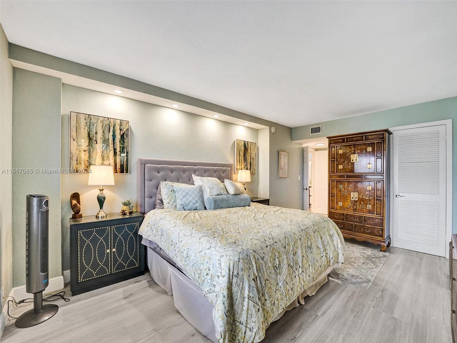 1905 Ocean Blvd, Fort Lauderdale, FL, 33305 United States, 2 Bedrooms Bedrooms, ,2 BathroomsBathrooms,Residential,For Sale,Ocean Blvd,A11517065