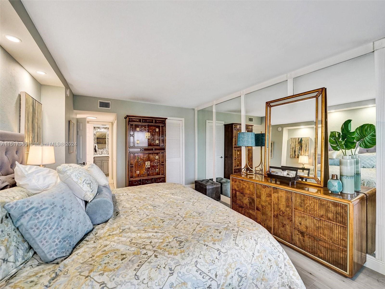 1905 Ocean Blvd, Fort Lauderdale, FL, 33305 United States, 2 Bedrooms Bedrooms, ,2 BathroomsBathrooms,Residential,For Sale,Ocean Blvd,A11517065